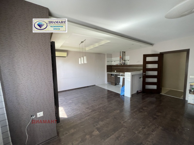 Na prodej  3 ložnice Ruse , Centar , 126 m2 | 22072588 - obraz [2]