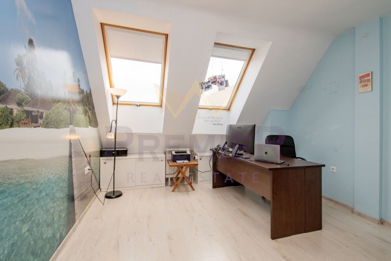 Te koop  3 slaapkamers Sofia , Borovo , 140 m² | 66068922 - afbeelding [8]