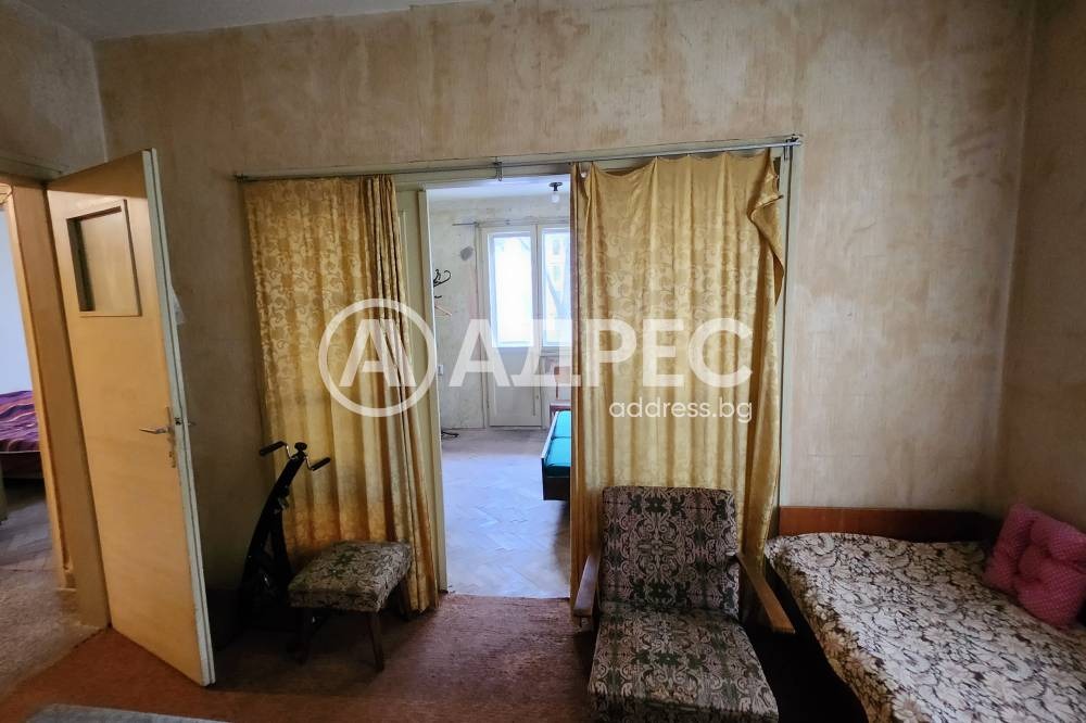 Продава 3-СТАЕН, гр. Ямбол, Център, снимка 2 - Апартаменти - 54040094