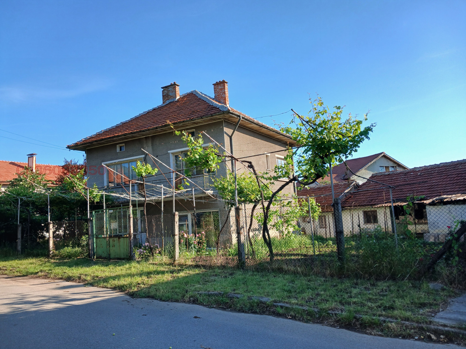 Продава КЪЩА, гр. Берковица, област Монтана, снимка 2 - Къщи - 54827895