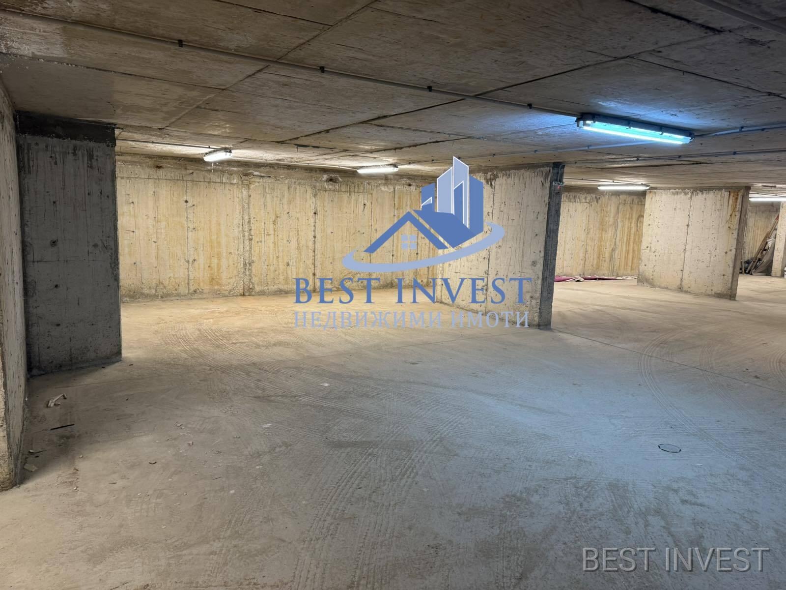 Продава ГАРАЖ, ПАРКОМЯСТО, гр. Благоевград, Еленово 2, снимка 2 - Гаражи и паркоместа - 53678827