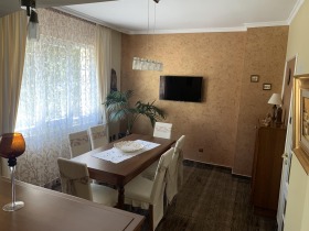 3+ slaapkamer Tsentar, Burgas 1