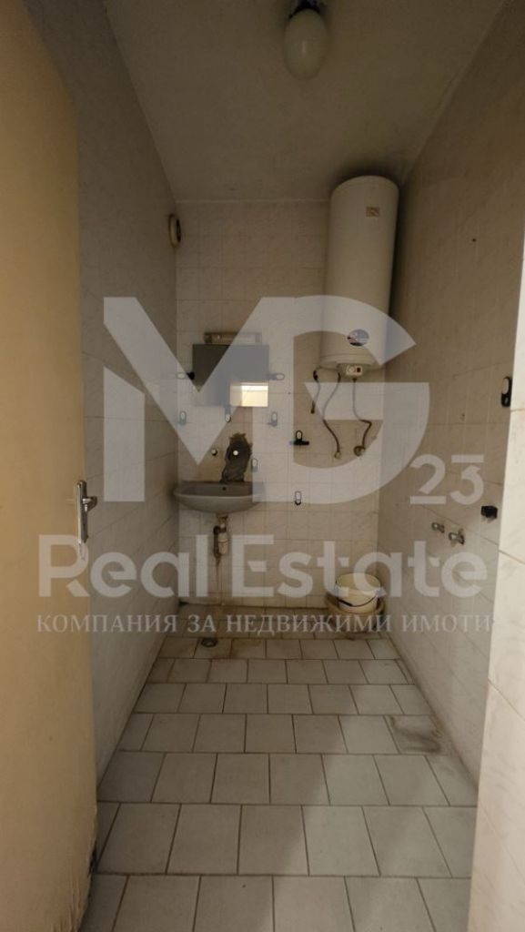 Продава ЕТАЖ ОТ КЪЩА, гр. Пловдив, Кючук Париж, снимка 10 - Етаж от къща - 55263360