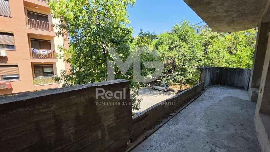 Продава ЕТАЖ ОТ КЪЩА, гр. Пловдив, Кючук Париж, снимка 4 - Етаж от къща - 55263360