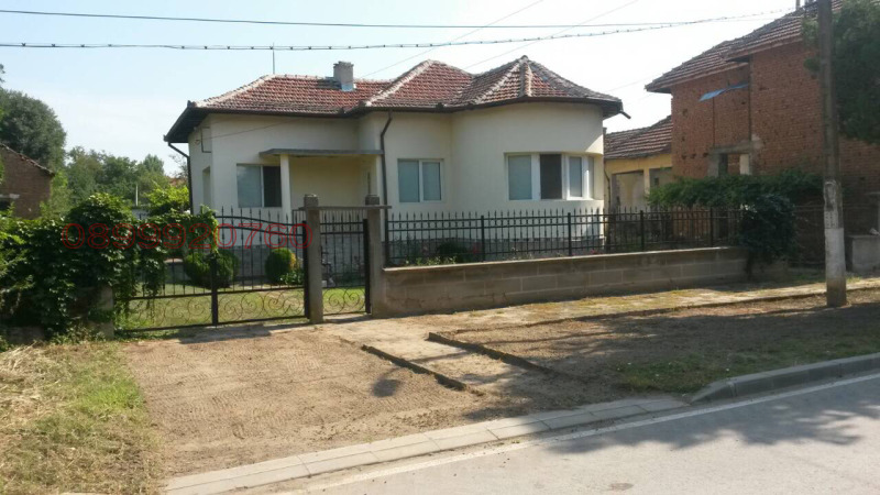 Продава КЪЩА в област Плевен, с. Загражден - 100 кв.м / При запитване