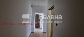 3-стаен град Варна, Трошево 8