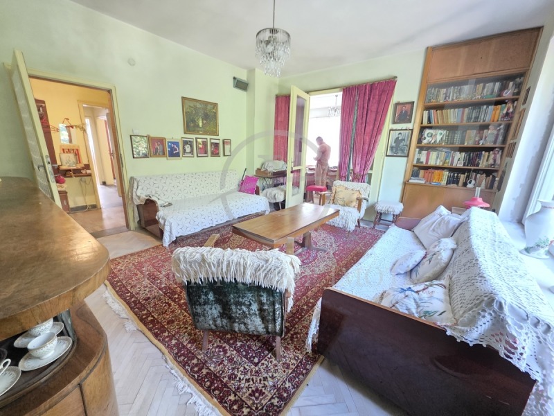 À venda  2 quartos Plovdiv , Centar , 167 m² | 43545396