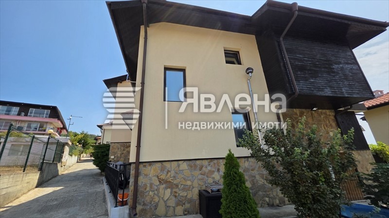 Продава КЪЩА, с. Кошарица, област Бургас, снимка 2 - Къщи - 54033629