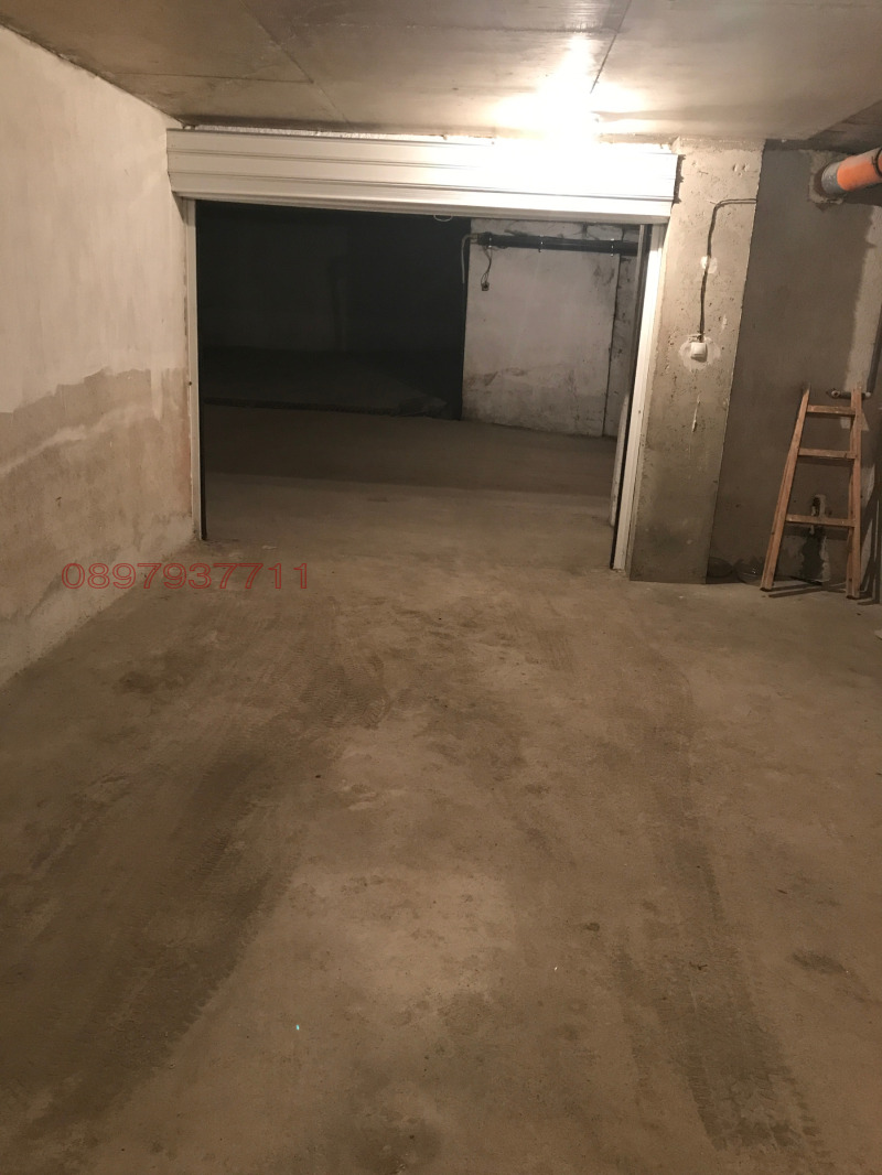 Продава ГАРАЖ в град Стара Загора, МБАЛ Иван Рилски - 30 кв.м / 38 000 € » 74 321.54 лв.