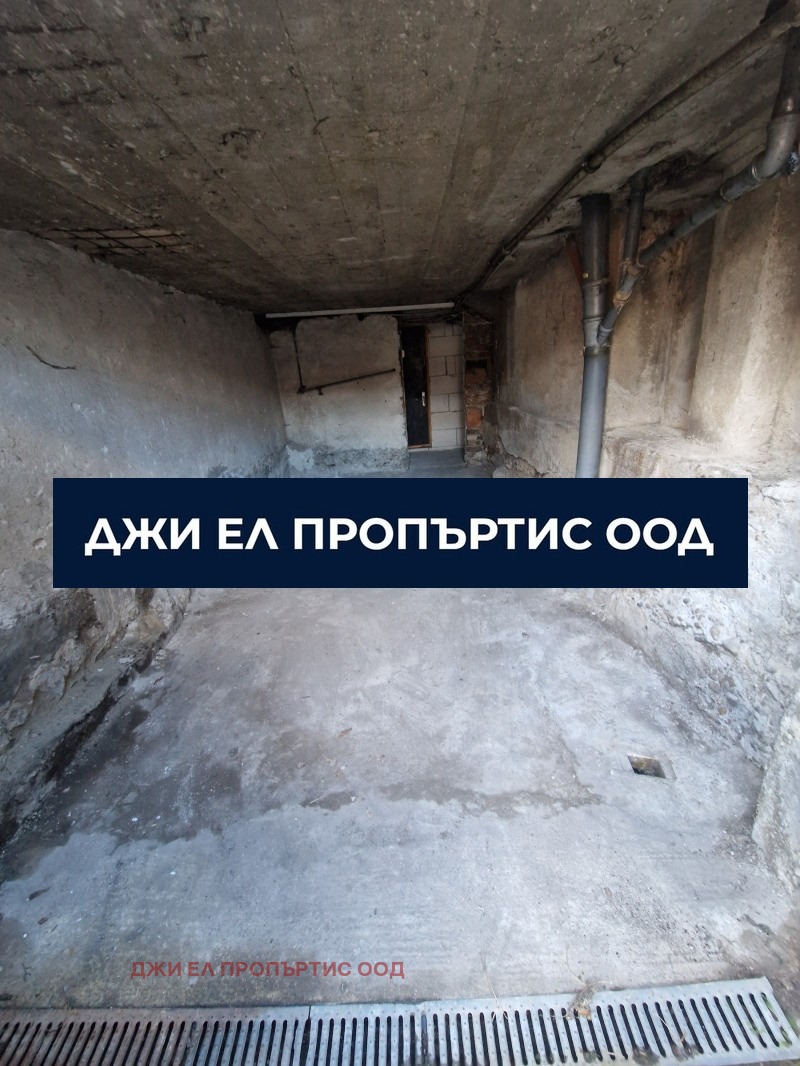 Продава ЕТАЖ ОТ КЪЩА, гр. София, област София-град, снимка 8 - Етаж от къща - 54121808