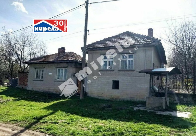 Продава КЪЩА, с. Джулюница, област Велико Търново, снимка 1 - Къщи - 48182302