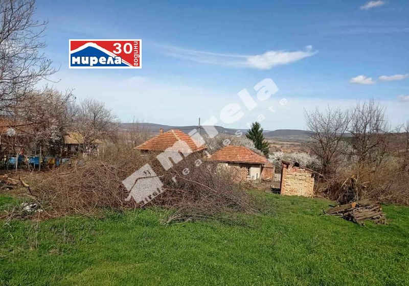 Продава КЪЩА, с. Джулюница, област Велико Търново, снимка 3 - Къщи - 48182302