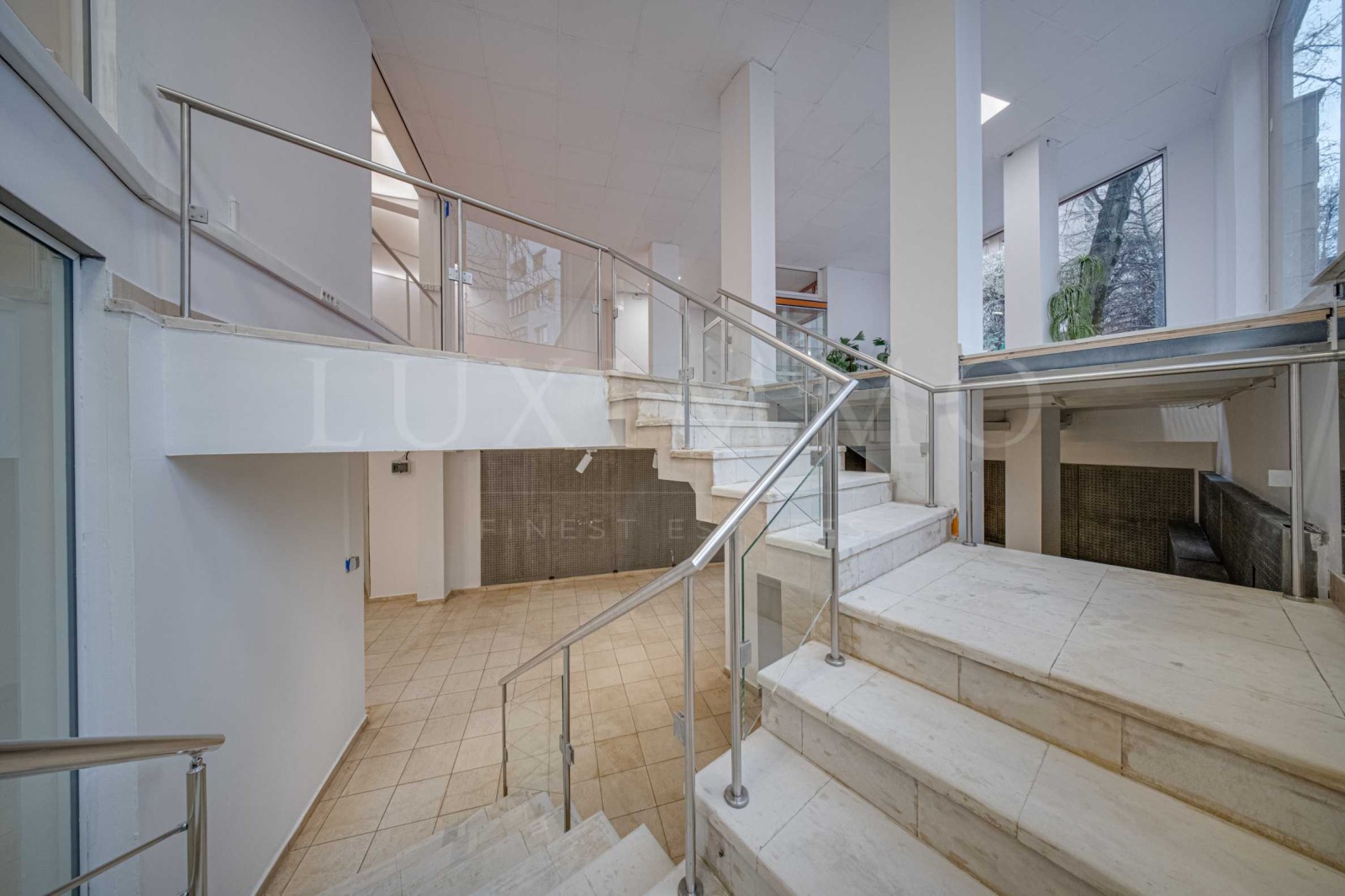 Продава ОФИС, гр. София, Стрелбище, снимка 3 - Офиси - 56226028