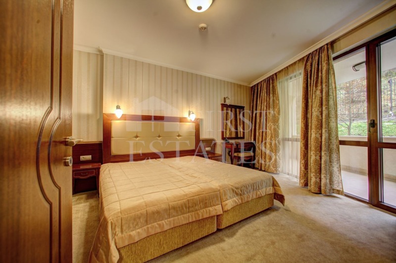 Продава МНОГОСТАЕН в град София, Бояна - 251 кв.м / 502 020 € » 981 865.78 лв., КЕЛЪР УИЛЯМС ЦЕНТЪР