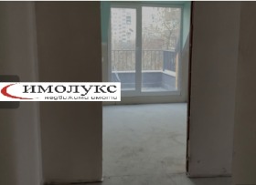 2-стаен град София, Дружба 1