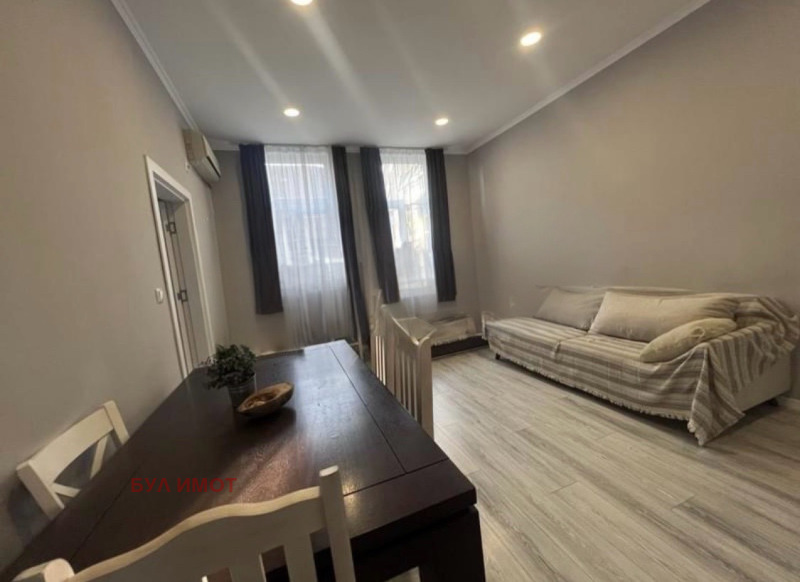 En venta  1 dormitorio Varna , Tsentar , 90 metros cuadrados | 37105458