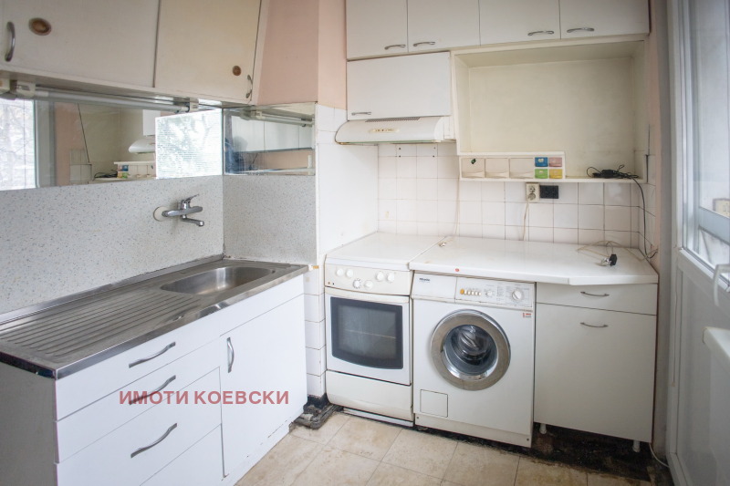 Продава 3-СТАЕН, гр. София, Гео Милев, снимка 7 - Aпартаменти - 48702650