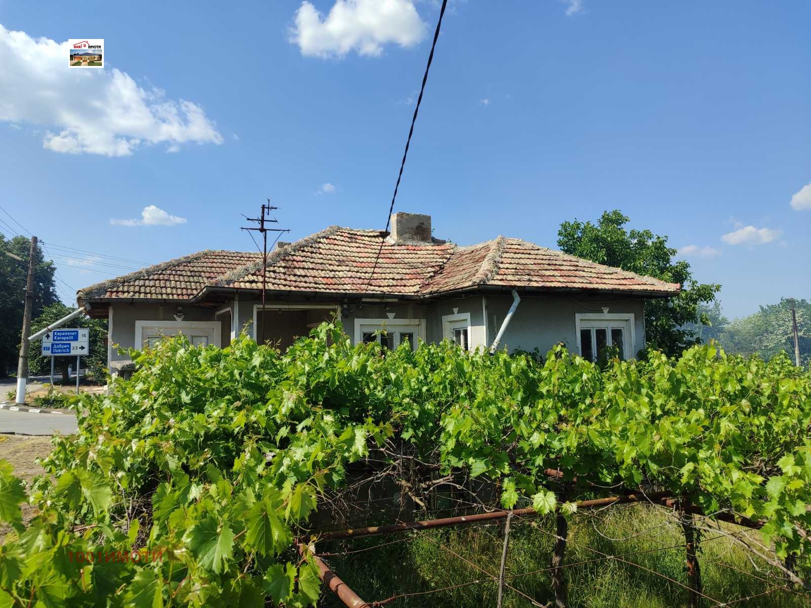Продава КЪЩА, с. Владимирово, област Добрич, снимка 2 - Къщи - 50712291