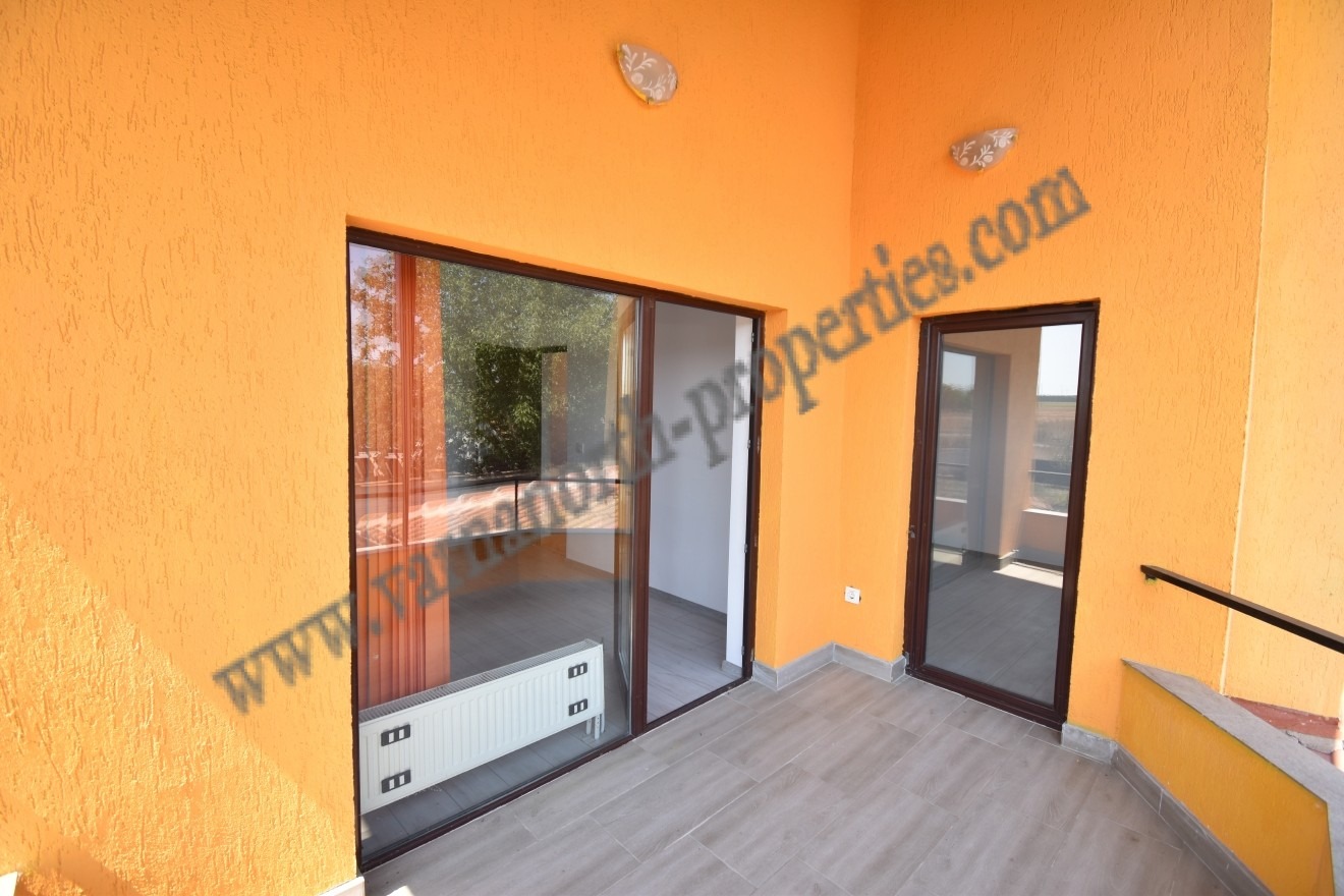 Продава КЪЩА, с. Соколово, област Добрич, снимка 5 - Къщи - 53646852