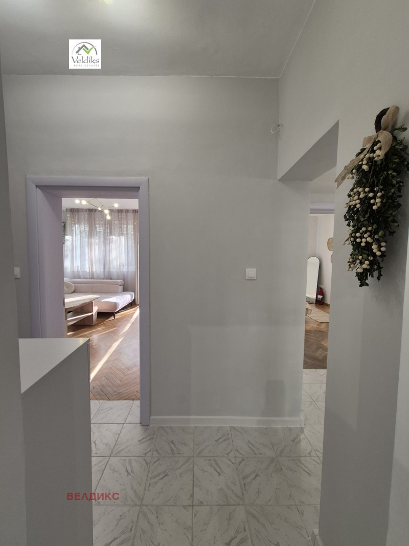 Продава 3-СТАЕН, гр. София, Център, снимка 8 - Апартаменти - 52624645