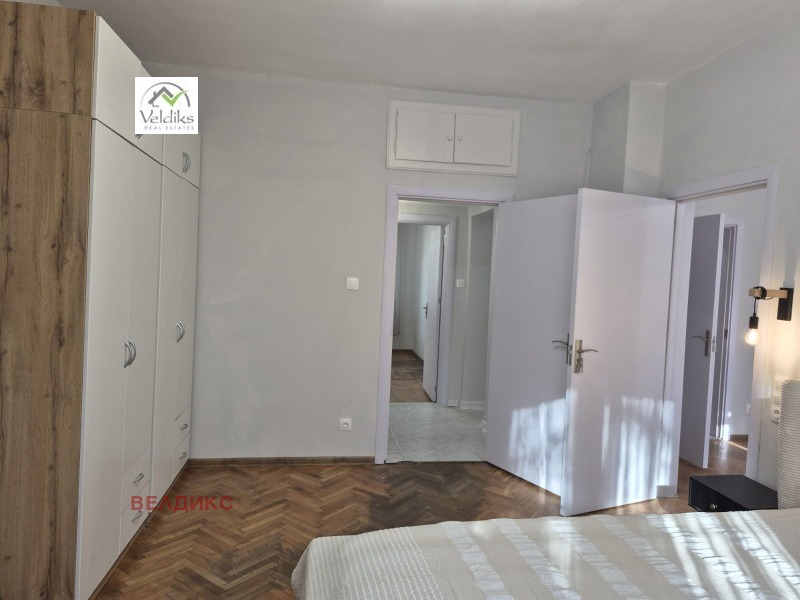 Продава 3-СТАЕН, гр. София, Център, снимка 2 - Апартаменти - 52624645