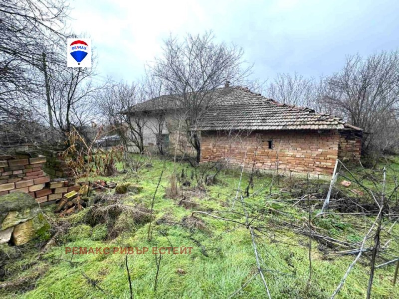 Продава КЪЩА в област Русе, с. Горно Абланово - 70 кв.м / 11 900 € » 23 274.38 лв., РЕМАКС РИВЪР ЕСТЕЙТ