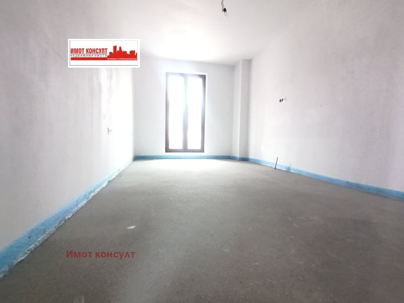 Продава КЪЩА, с. Марково, област Пловдив, снимка 2 - Къщи - 52401464