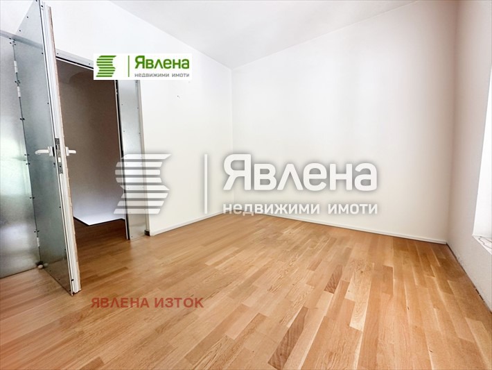 Продава МАГАЗИН, гр. София, Център, снимка 4 - Магазини - 52418090