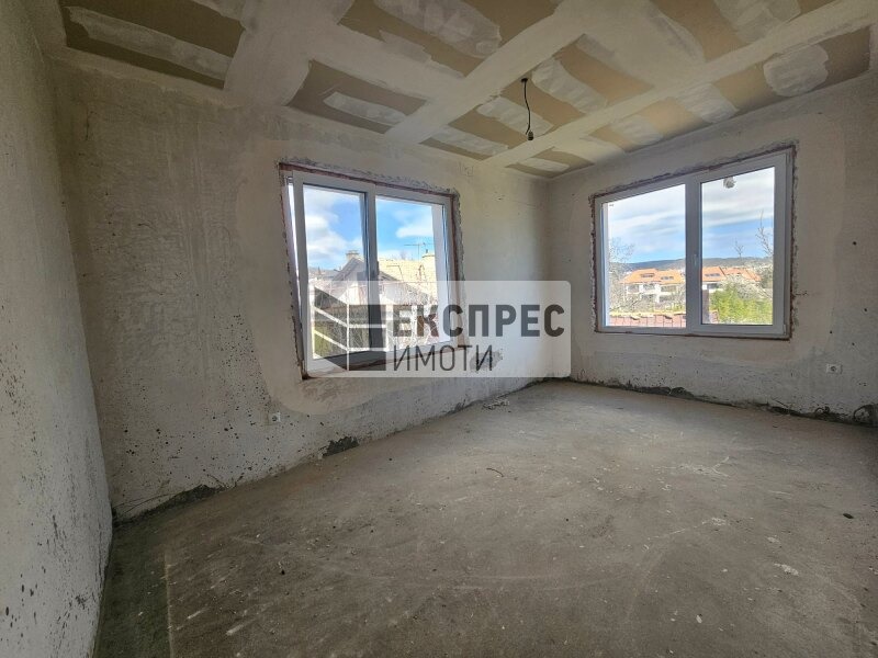 Продава 3-СТАЕН, гр. Варна, м-т Горна Трака, снимка 3 - Апартаменти - 54121164