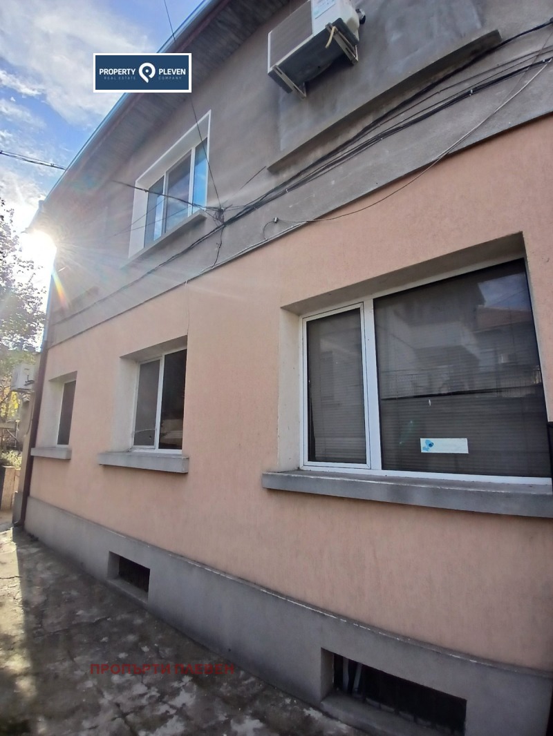 Продава  Етаж от къща, град Плевен, Широк център •  130 000 EUR • ID 22223972 — holmes.bg - [1] 