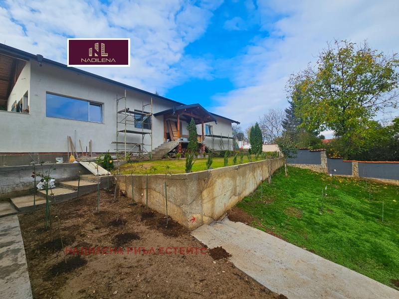 Продава КЪЩА, гр. Ботевград, област София област, снимка 14 - Къщи - 52619189