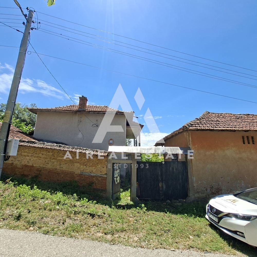 Продава КЪЩА, с. Николаево, област Плевен