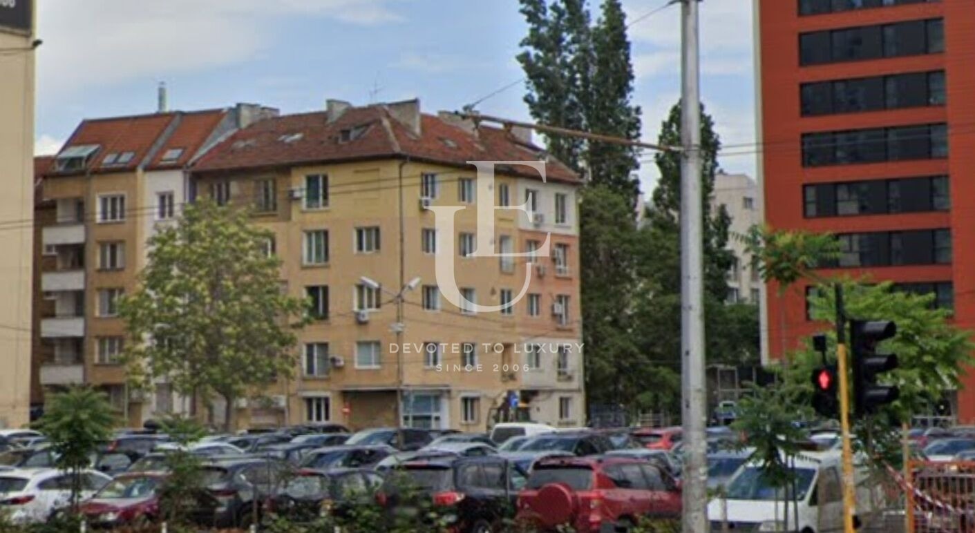 Продава ПАРЦЕЛ, гр. София, Център