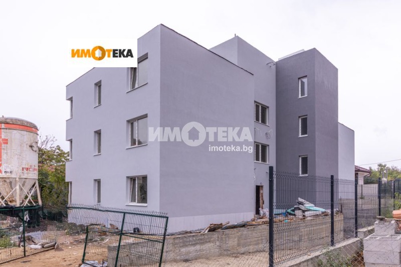 Продава 2-СТАЕН, гр. Варна, Изгрев, снимка 2 - Aпартаменти - 47101724