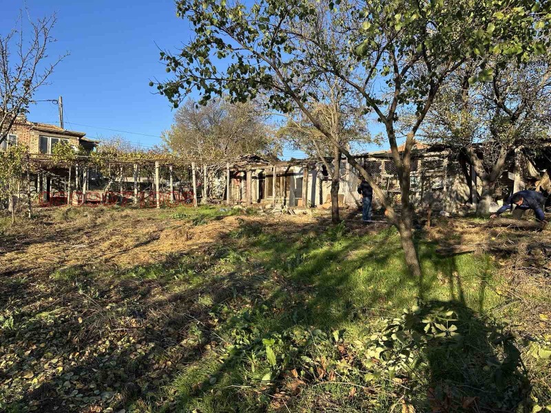 Продава КЪЩА, гр. Девня, област Варна, снимка 4 - Къщи - 53401686