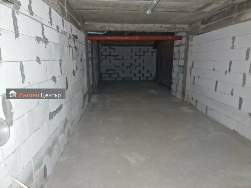 Продава ГАРАЖ, ПАРКОМЯСТО, гр. София, Хаджи Димитър, снимка 2 - Гаражи и паркоместа - 52665337