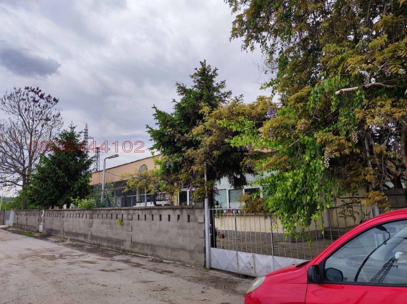 Продава ПРОМ. ПОМЕЩЕНИЕ, гр. Силистра, Промишлена зона - Запад, снимка 2 - Производствени сгради - 52786232