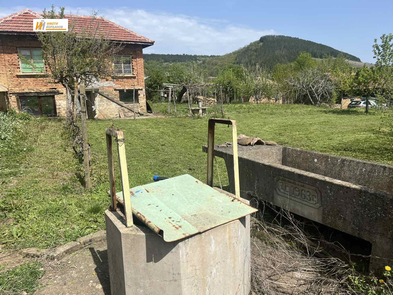 Продава КЪЩА, с. Вишовград, област Велико Търново, снимка 2 - Къщи - 53674800