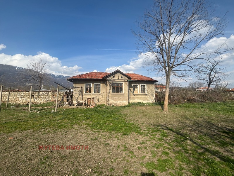 Продава КЪЩА в област Пловдив, с. Васил Левски - 40 кв.м / 70 500 € » 137 886.02 лв., ЖУТЕВА ИМОТИ