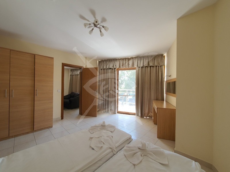 À venda  2 quartos região Burgas , k.k. Slantchev briag , 97 m² | 27352593 - imagem [2]