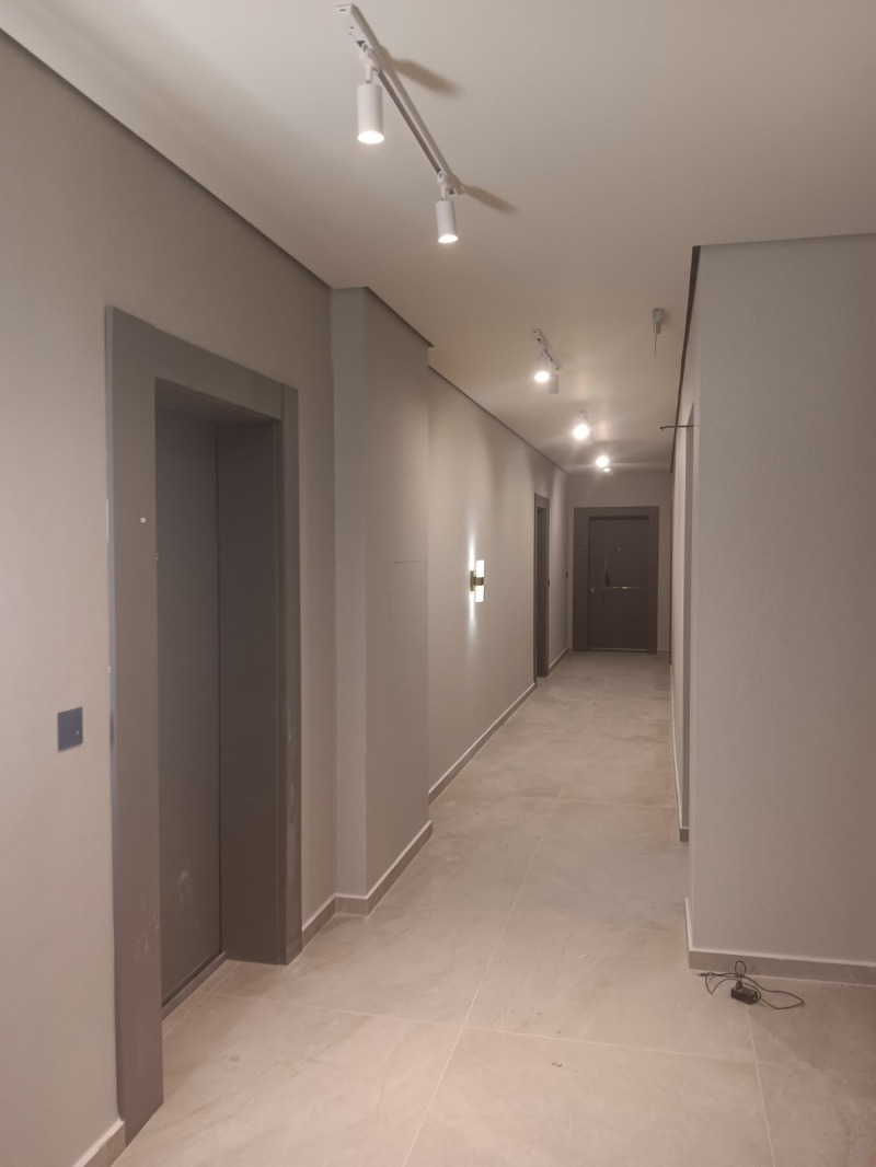 Продава 3-СТАЕН, гр. Пловдив, Остромила, снимка 3 - Апартаменти - 52453038