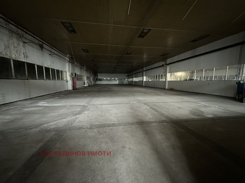 Na sprzedaż  Budynek przemysłowy Plowdiw , Industrialna zona - Trakija , 17000 mkw | 17215914 - obraz [16]