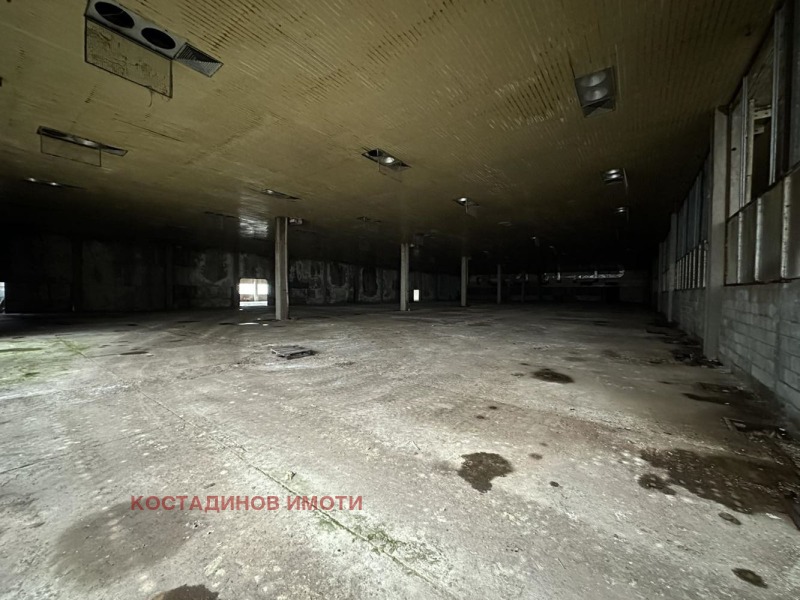 Na sprzedaż  Budynek przemysłowy Plowdiw , Industrialna zona - Trakija , 17000 mkw | 17215914 - obraz [8]