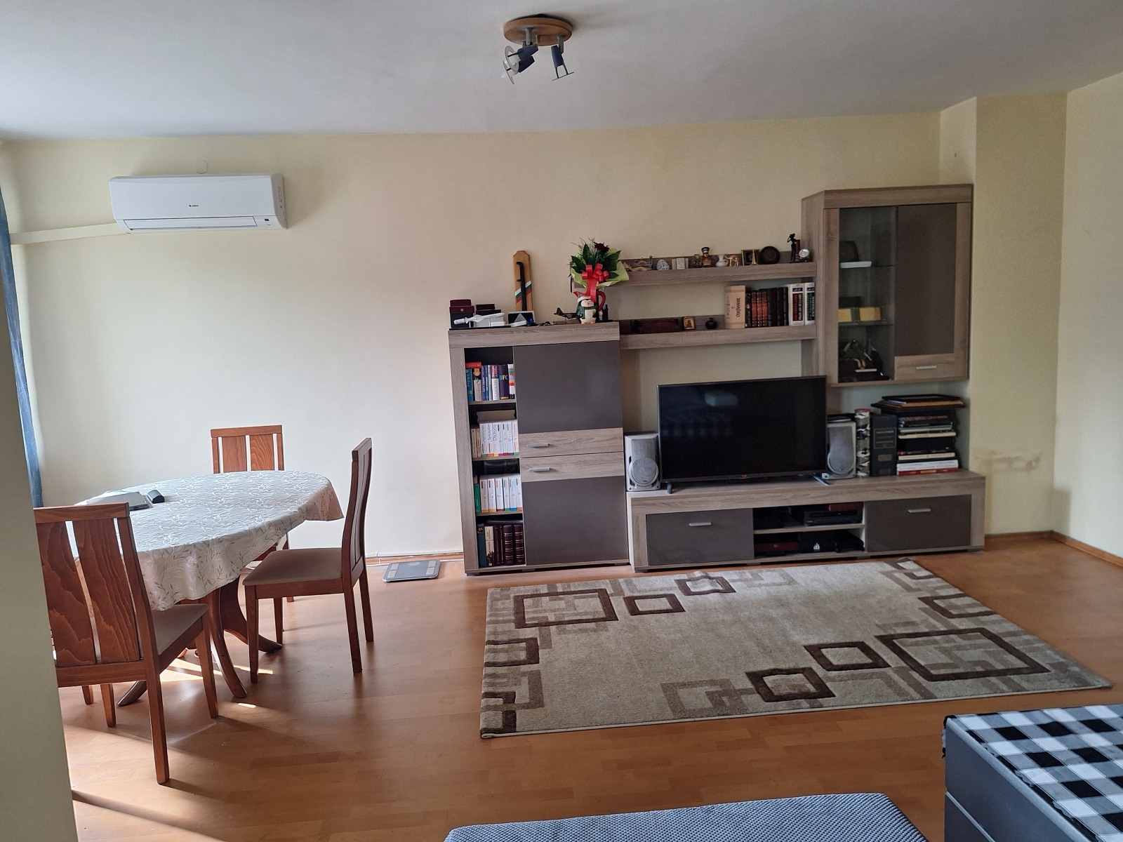 Продава 3-СТАЕН, гр. София, Гоце Делчев, снимка 2 - Апартаменти - 53437630