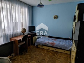 1 chambre Mitnitsa, Silistra 1