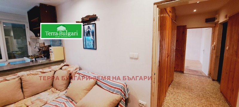 Продава  3-стаен град Перник , Изток , 68 кв.м | 87533185 - изображение [2]