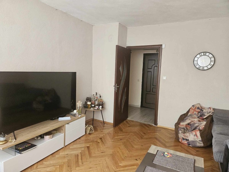 In vendita  3 camere da letto regione Sliven , Nova Zagora , 105 mq | 40917341