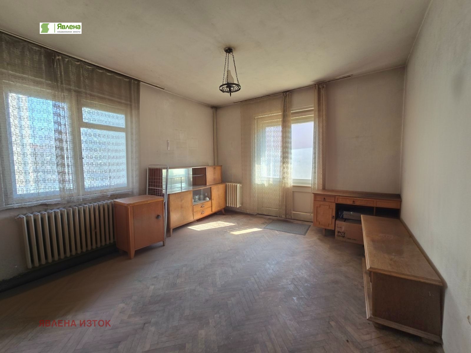 Продава ЕТАЖ ОТ КЪЩА, гр. София, Изток, снимка 2 - Етаж от къща - 53651385