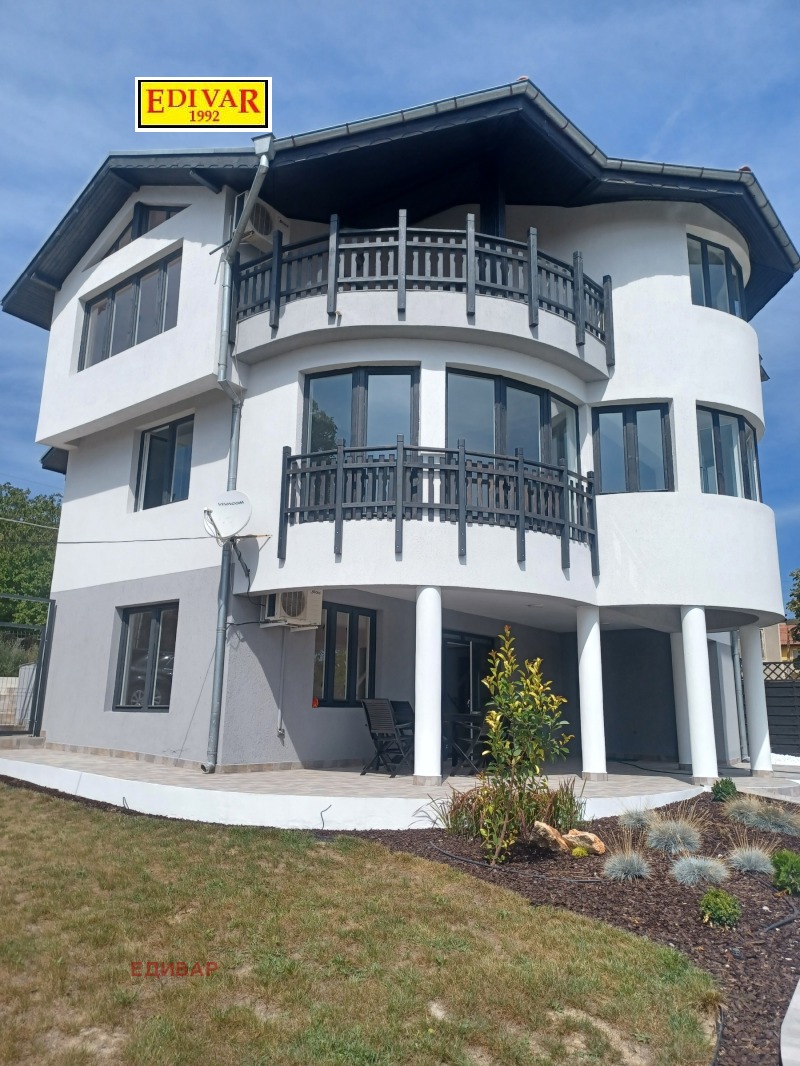 Продава КЪЩА в област Добрич, с. Рогачево - 300 кв.м / 325 000 € » 635 644.75 лв., ЕДИВАР