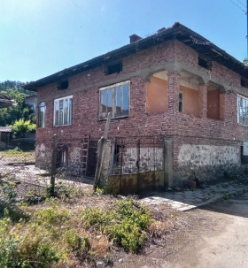 Casa Shishkovtsi, región Kyustendil 1